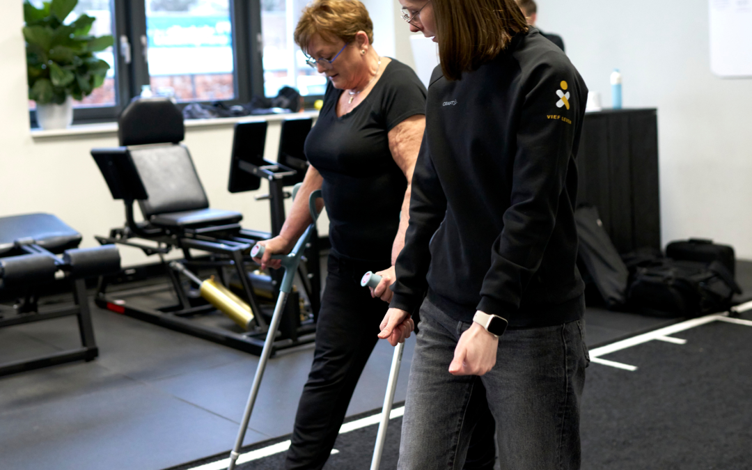Zwelling na een knieprothese: wat is normaal en wanneer moet je je zorgen maken?